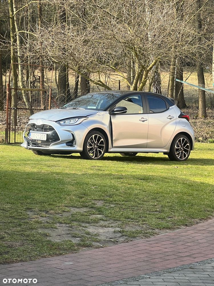 Toyota Yaris Hybrid 1.5 Premiere Edition - 1