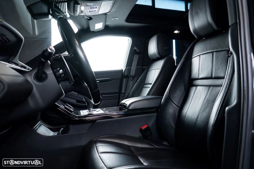 Land Rover Range Rover Evoque P300e R-Dynamic SE - 28