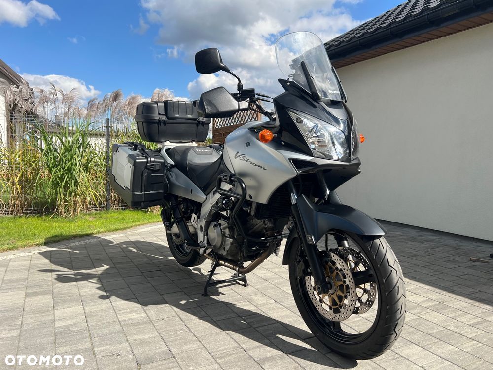 Suzuki V-STROM - 1