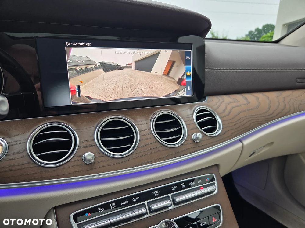 Mercedes-Benz Klasa E 220 d 9G-TRONIC Exclusive - 30
