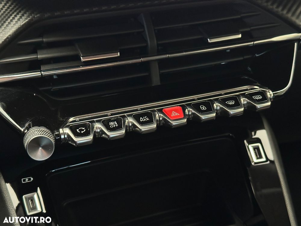 Peugeot 2008 PureTech 130 EAT8 Active - 11