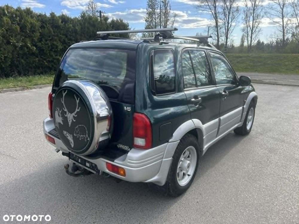 Suzuki Grand Vitara 2.5 V6 - 9