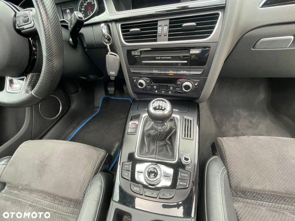 Audi A4 Avant 2.0 TDI DPF quattro S line Sportpaket - 19