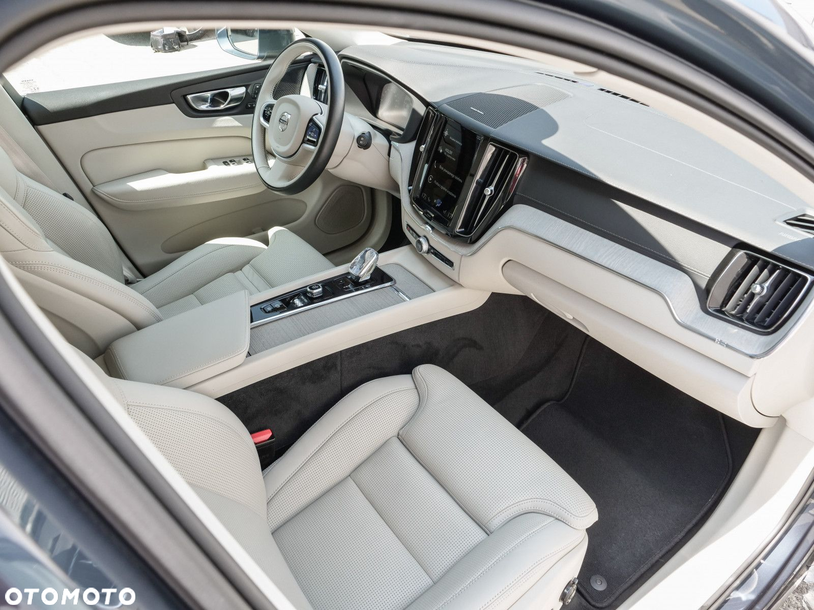 Volvo XC 60 - 30