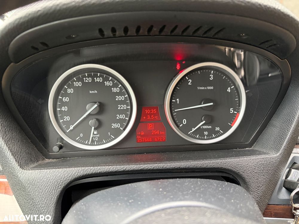 BMW X6 xDrive40d - 8