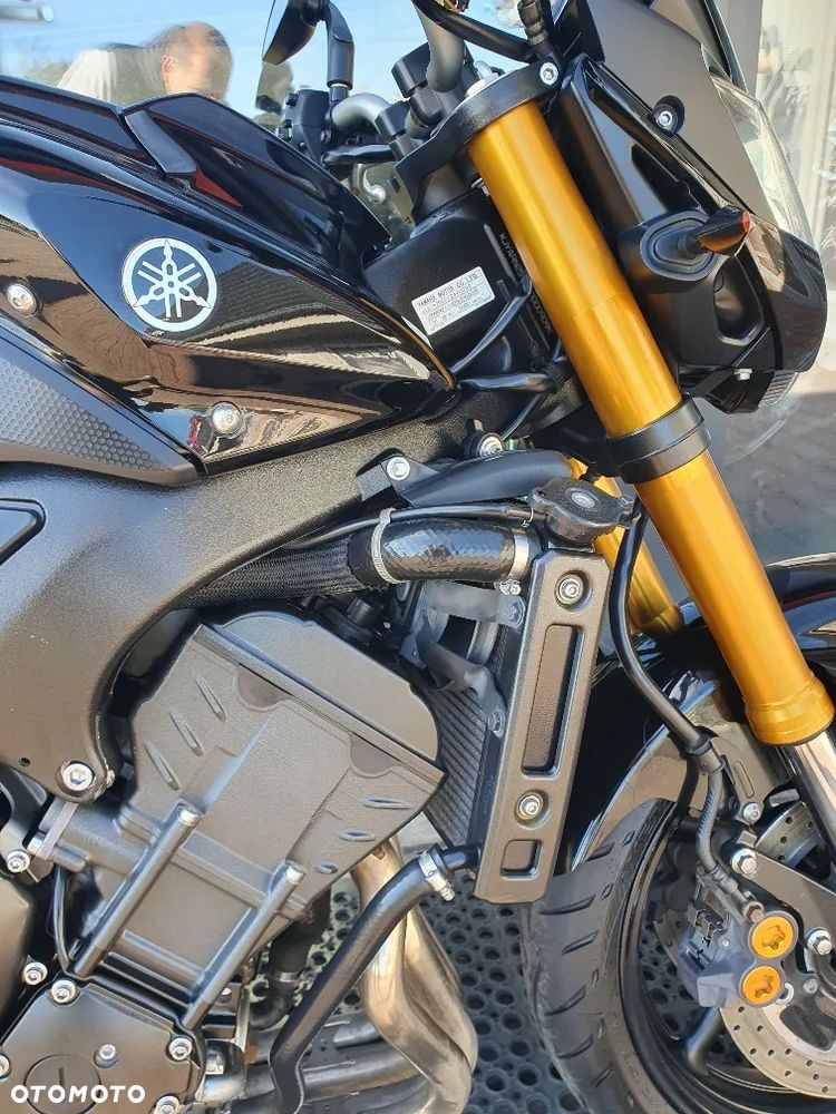 Yamaha FZ8 - 24
