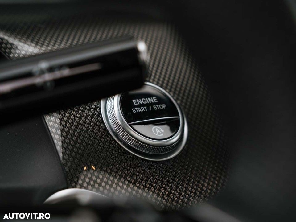 Mercedes-Benz GLC - 33