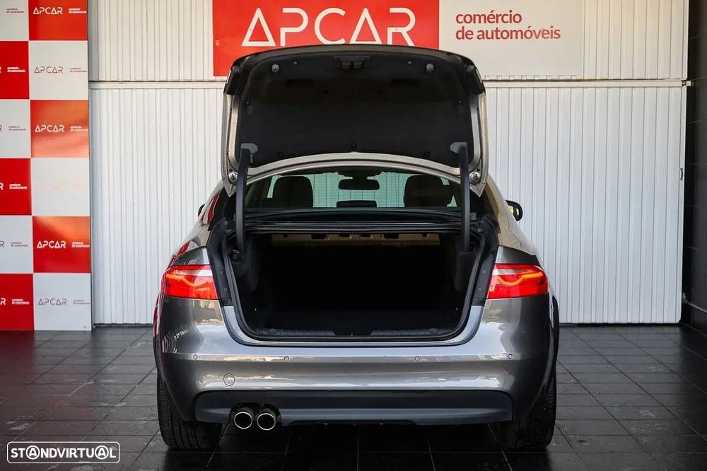 Jaguar XF 2.0 D R-Sport Aut. - 25