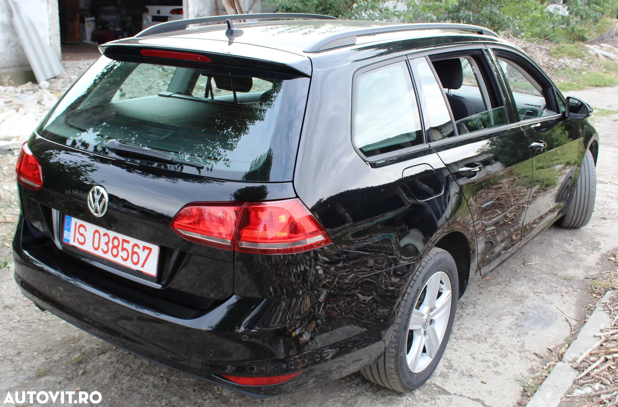 Volkswagen Golf 1.6 TDI DPF BMT Comfortline - 3