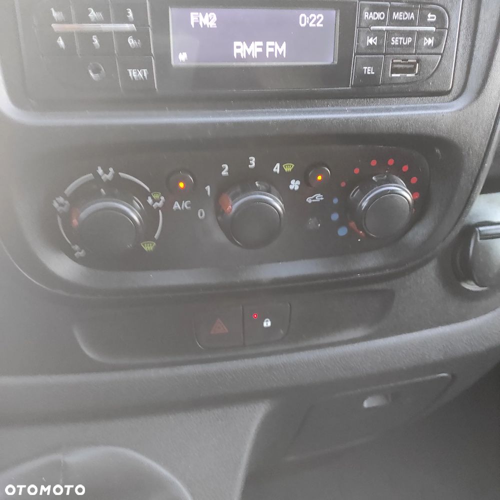 Renault Trafic - 24