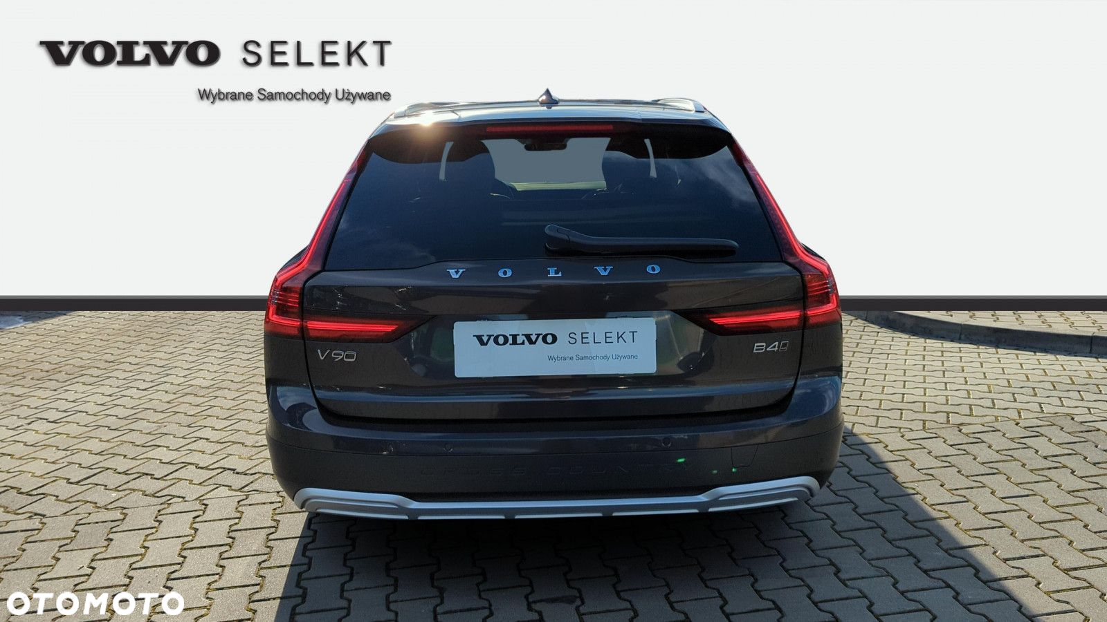 Volvo V90 Cross Country - 4
