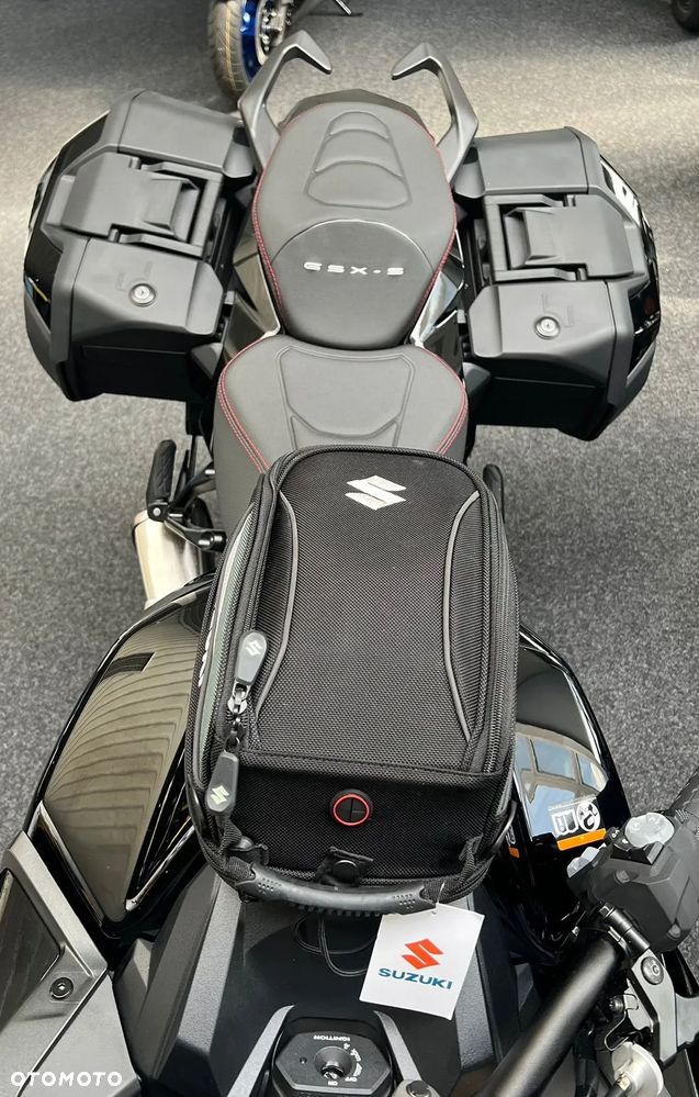 Suzuki GSX 1000 - 15