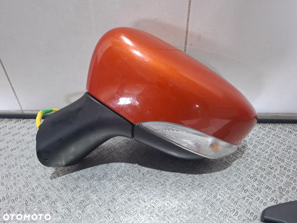 Lusterko zewnętrzne drzwi lewy przód Anglia Renault Captur 9-PIN 2015 rok - 1