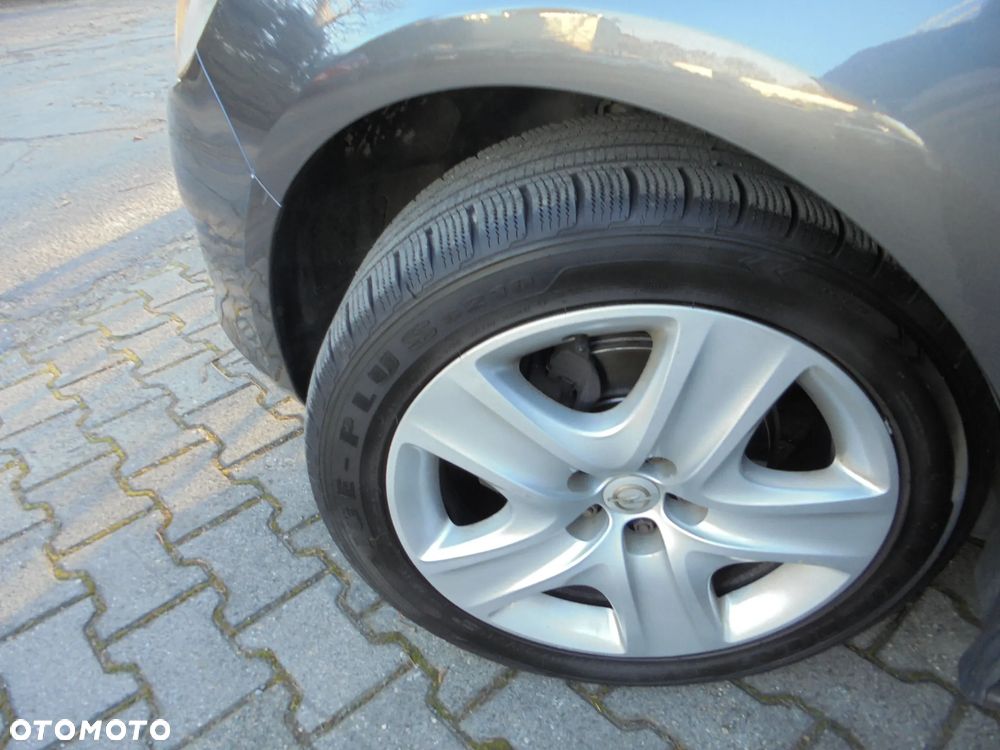 Opel Astra 1.4 Turbo Cosmo - 26