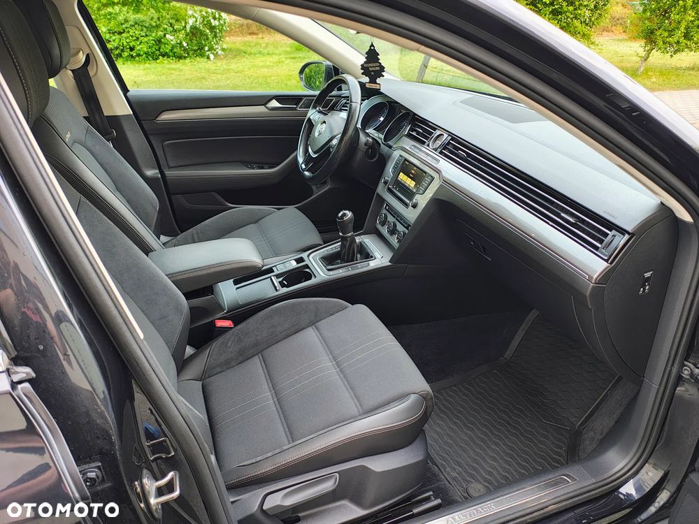 Volkswagen Passat 2.0 TDI BMT 4Mot Highline - 23