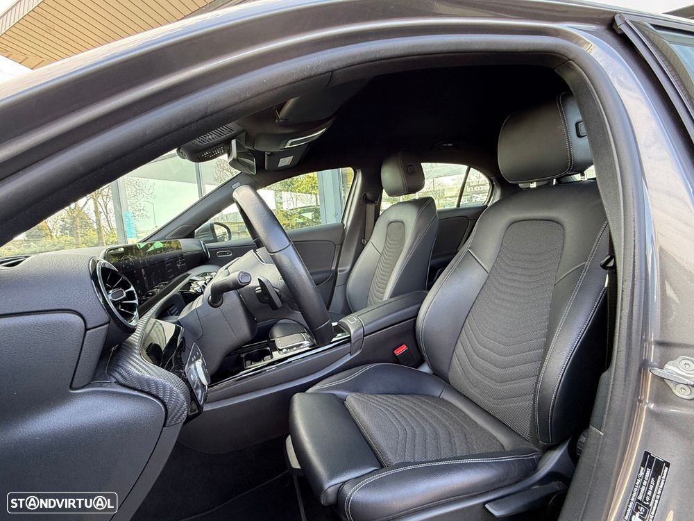 Mercedes-Benz A 180 7G-DCT Special Edition - 8
