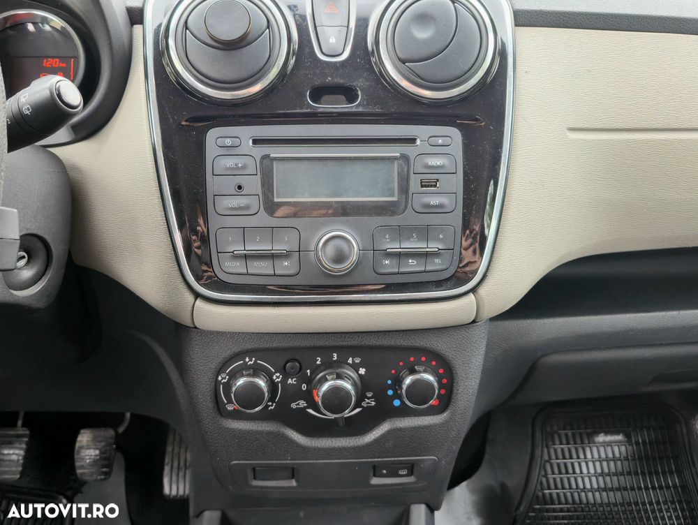 Dacia Lodgy dCi 110 Celebration - 9