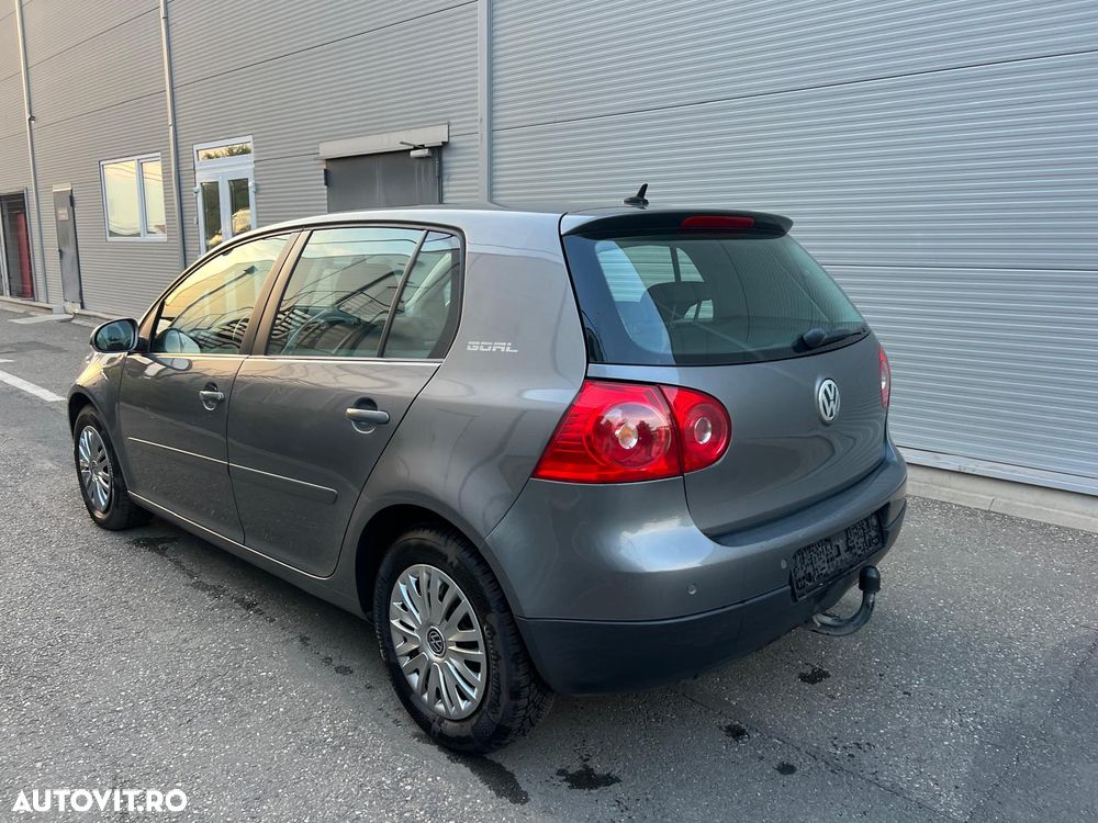Volkswagen Golf - 4