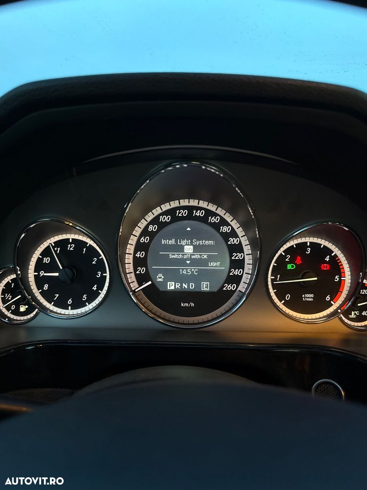 Mercedes-Benz E 220 CDI BlueEfficiency Aut. - 24