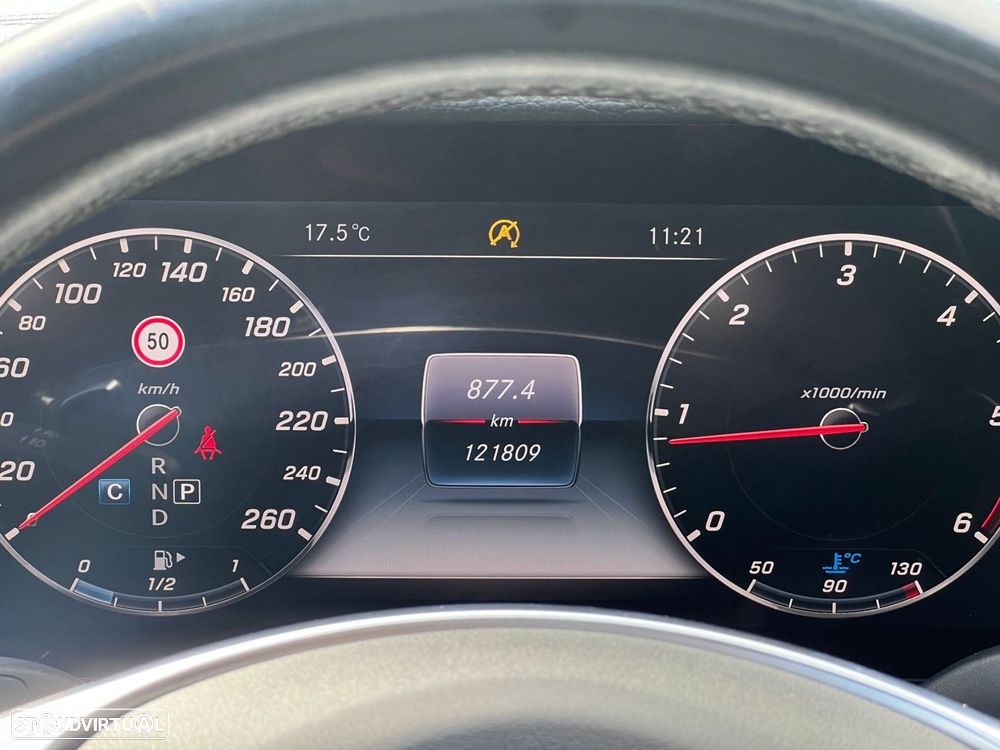 Mercedes-Benz E 220 d AMG - 16