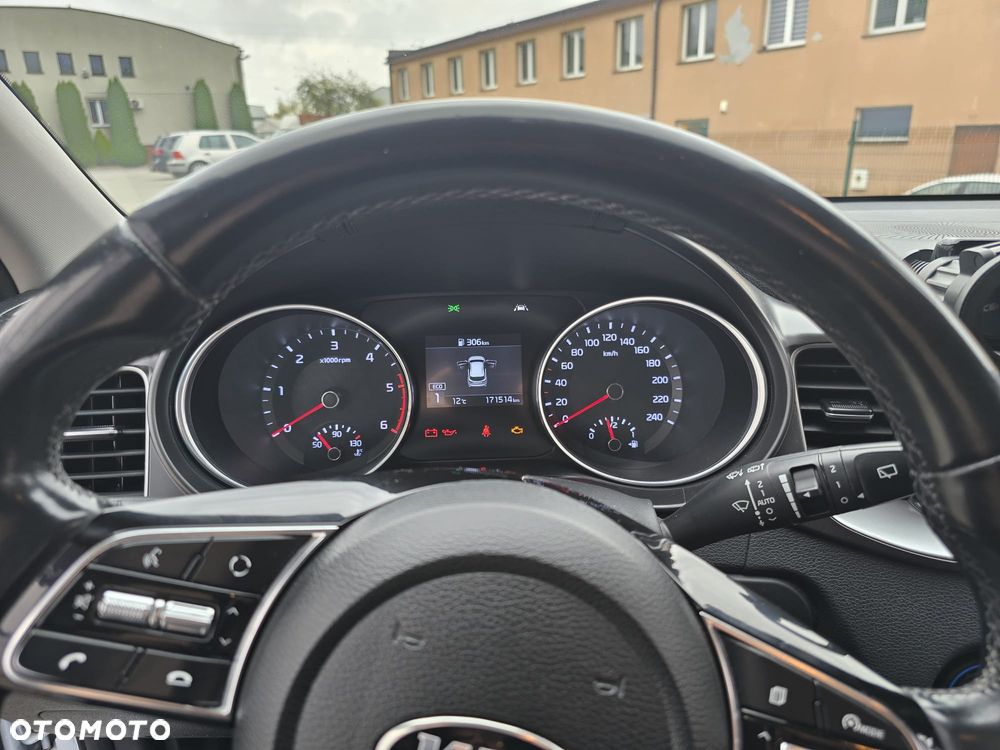 Kia Ceed - 8