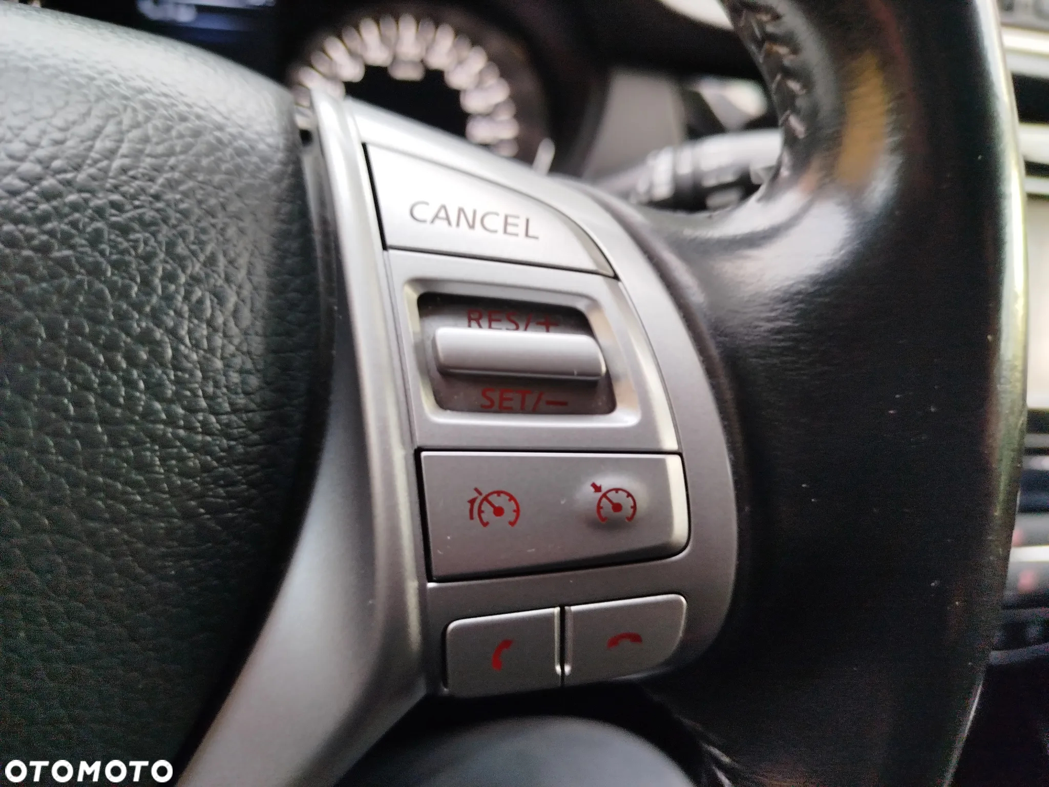 Nissan Qashqai 1.6 dCi Xtronic TEKNA - 32
