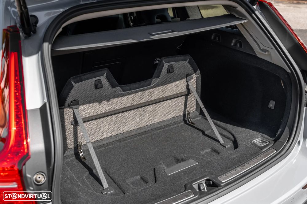 Volvo V60 2.0 T6 AWD TE Core - 12