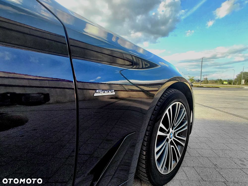 BMW Seria 5 525d Sport Line - 35