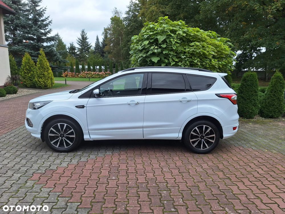 Ford Kuga 1.5 EcoBoost 2x4 ST-Line - 6