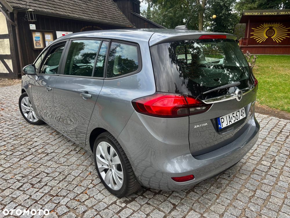Opel Zafira - 16