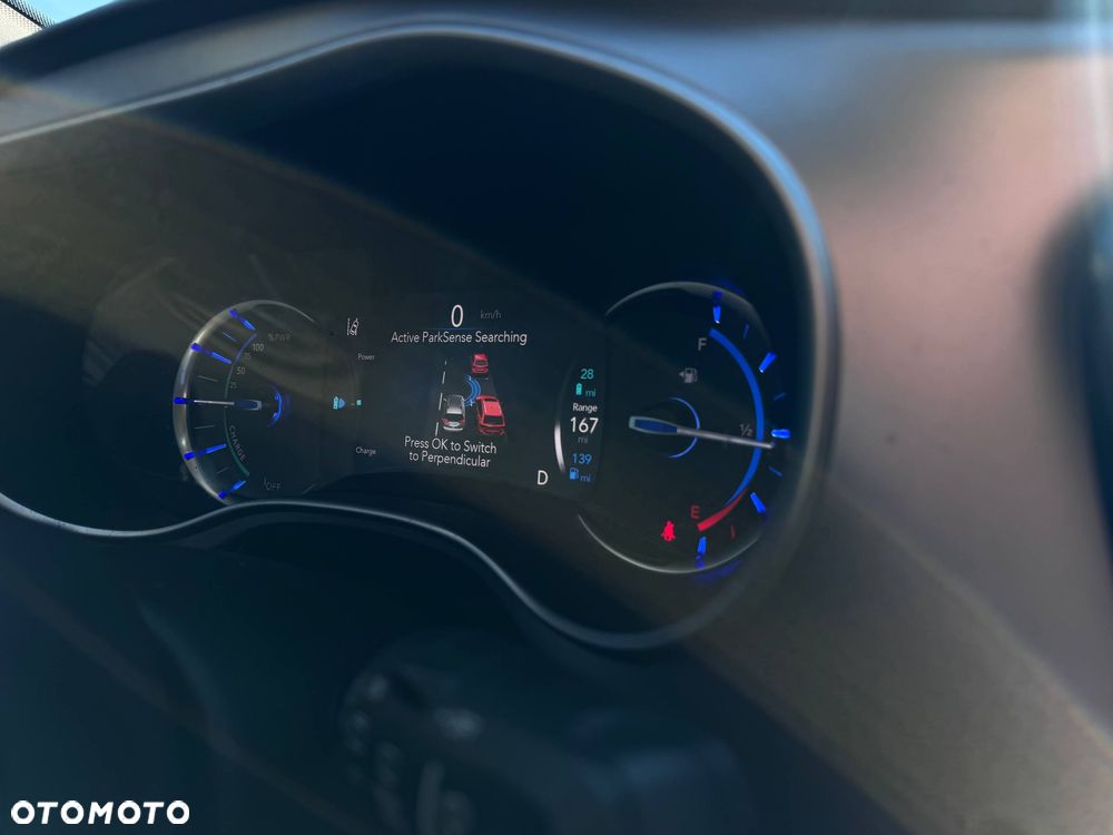 Chrysler Pacifica - 18