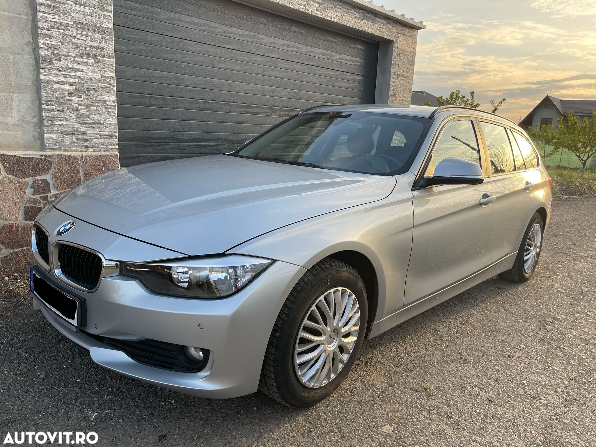 BMW Seria 3 318d Touring Aut. - 3