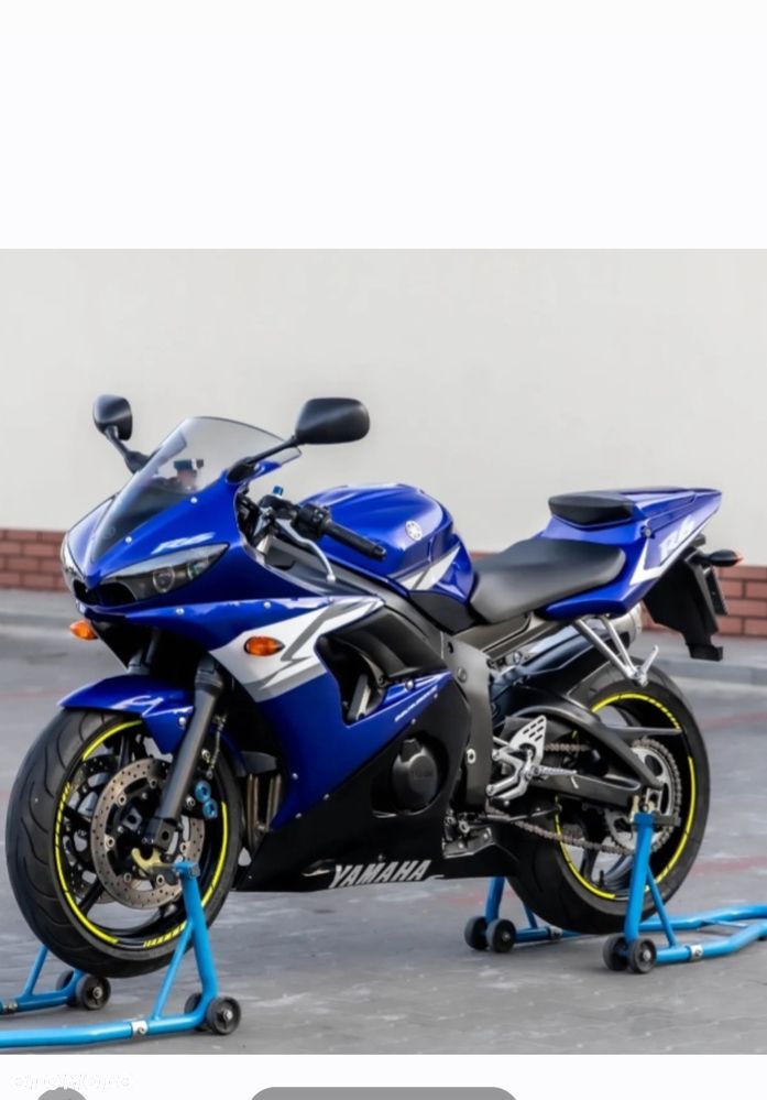 Yamaha R6 - 1