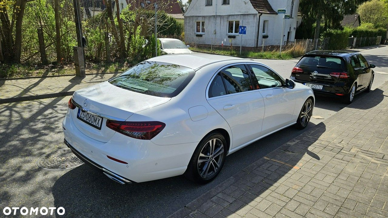Mercedes-Benz Klasa E - 9