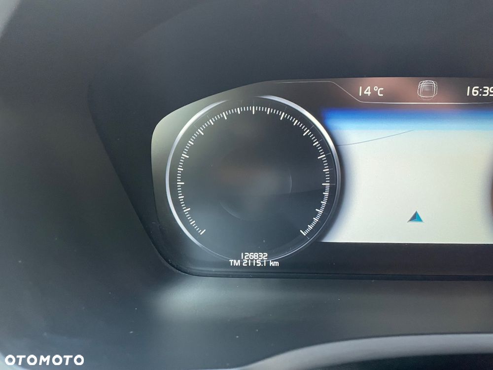Volvo XC 90 T5 AWD Momentum 7os - 10