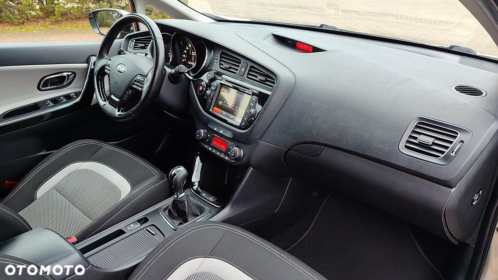 Kia Ceed 1.6 GDI XL - 29