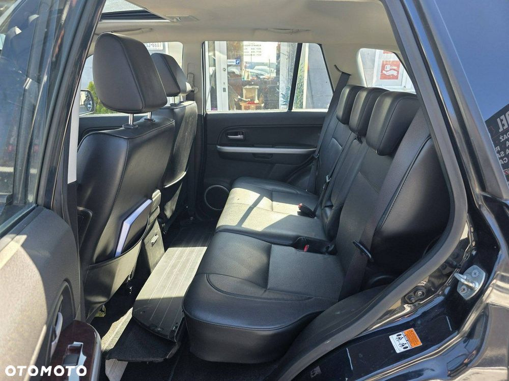 Suzuki Grand Vitara 1.9 DDiS Comfort + DPF Family - 26