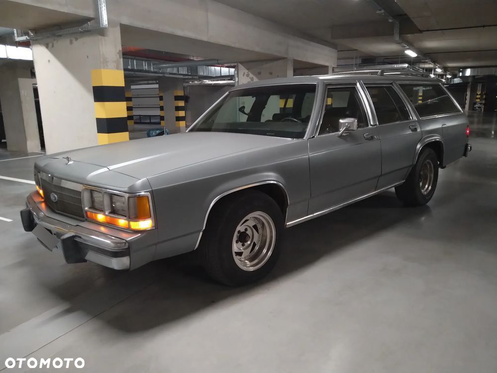 Ford Crown - 7