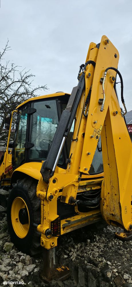 JCB 3CX - 18