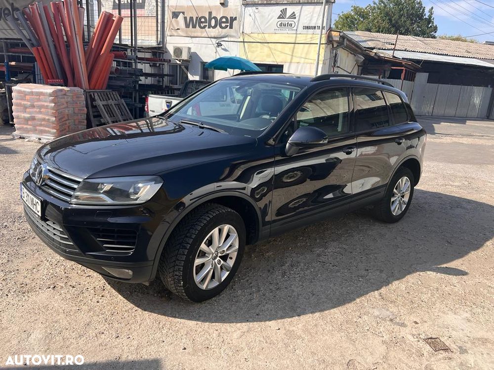 Volkswagen Touareg - 1