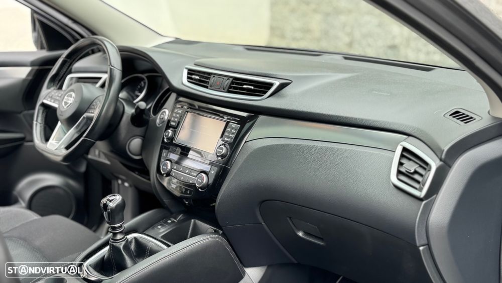 Nissan Qashqai 1.5 dCi N-Connecta - 9