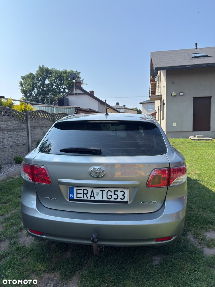 Toyota Avensis 2.0 D-4D - 4