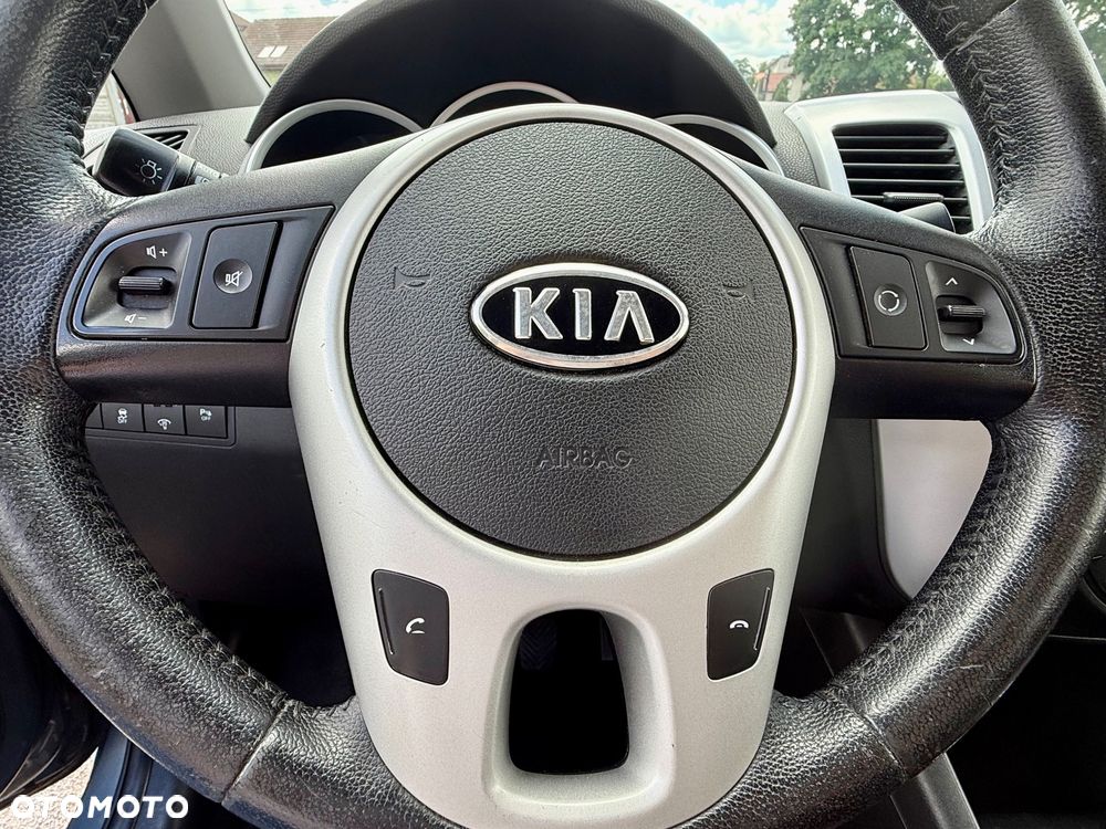 Kia Venga 1.4 CVVT Vision - 31