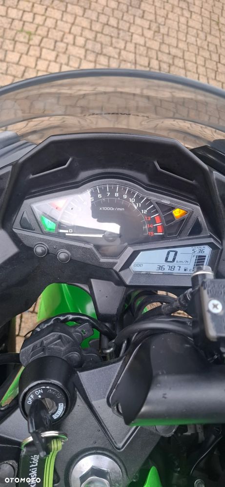 Kawasaki Ninja 300 ABS - 12