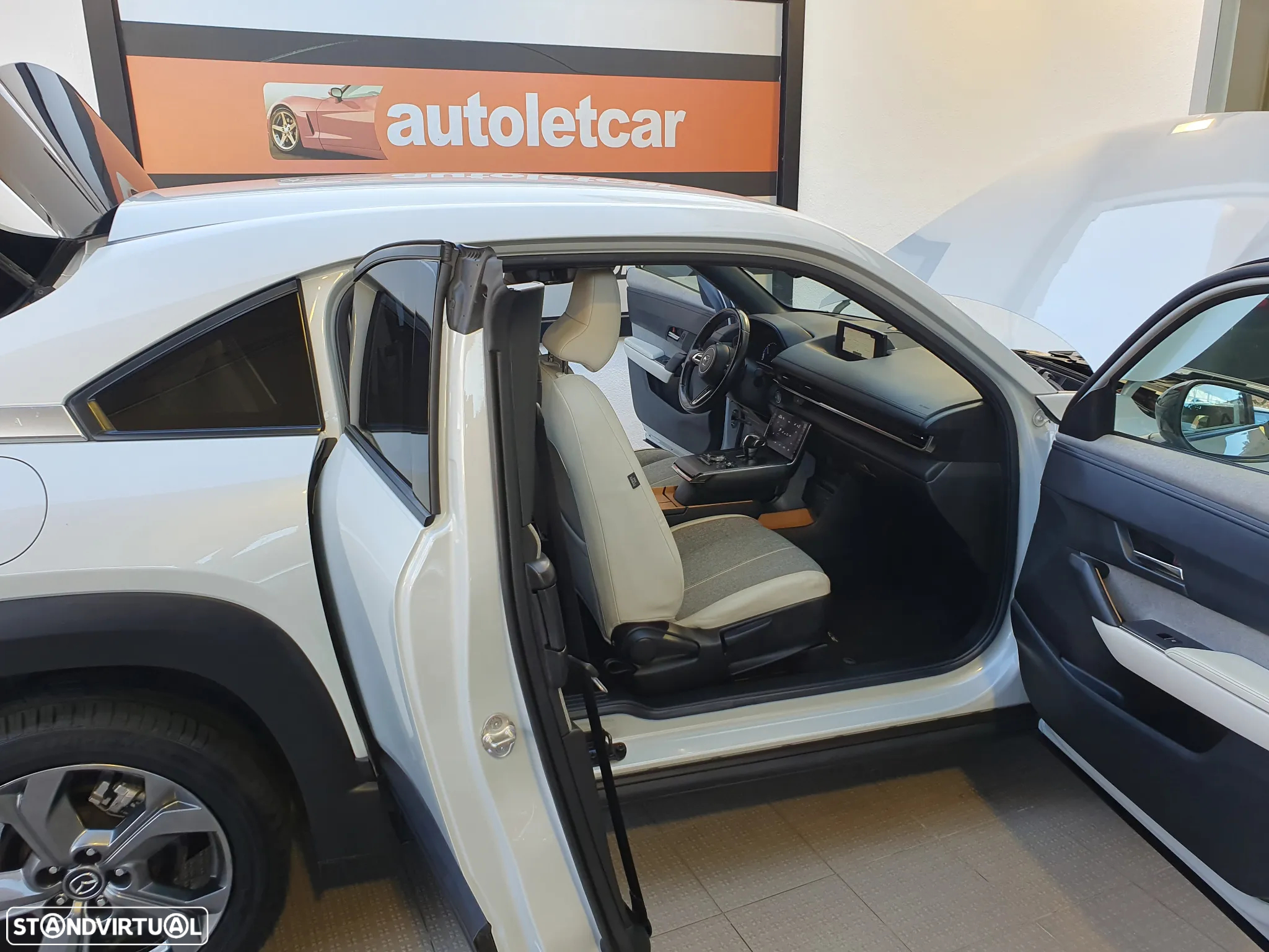 Mazda MX-30 e-Skyactiv Advantage+Modern Confidence - 28
