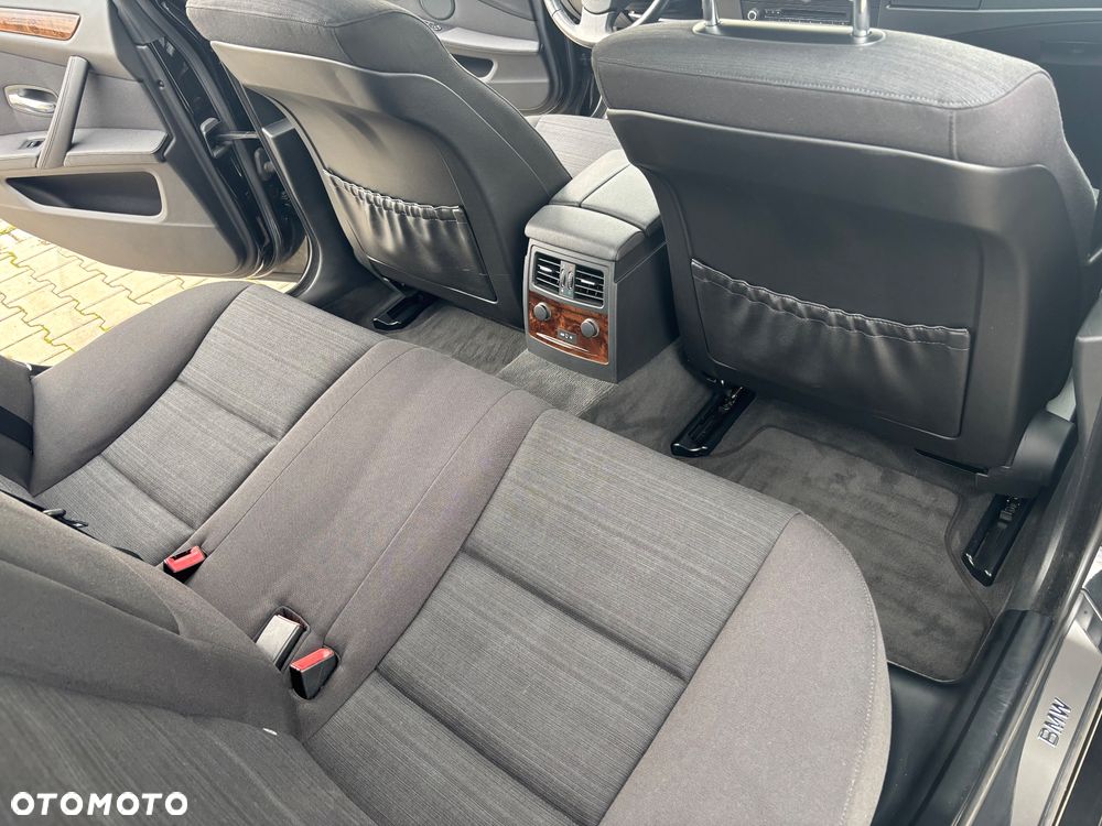 BMW Seria 5 530i - 11