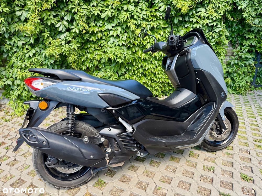 Yamaha NMAX - 11