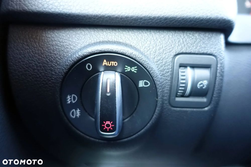 Volkswagen Tiguan 2.0 TDI DPF 4Motion BlueMotion Technology DSG Cup Sport & Style - 32