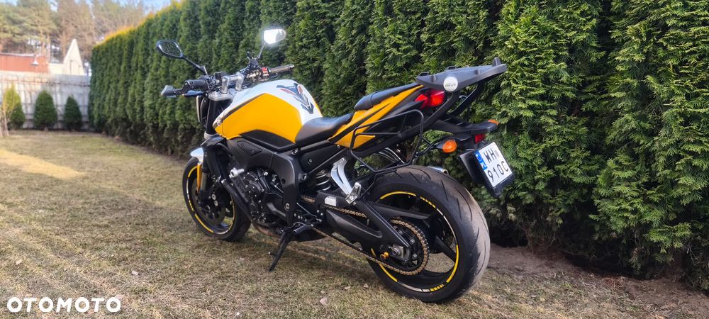 Yamaha FZ - 8