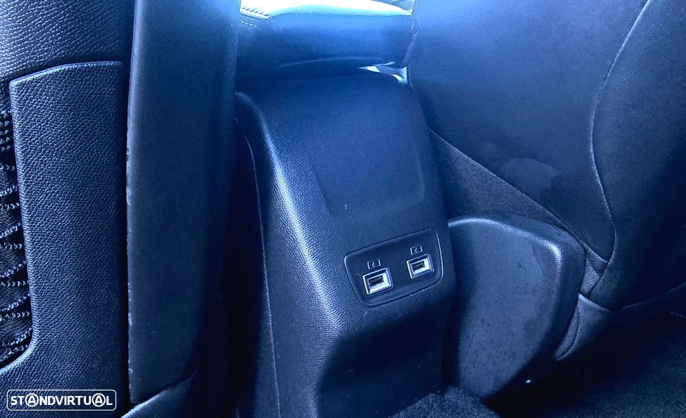Peugeot 2008 PureTech 130 Stop&Start GT-Line Edition - 28
